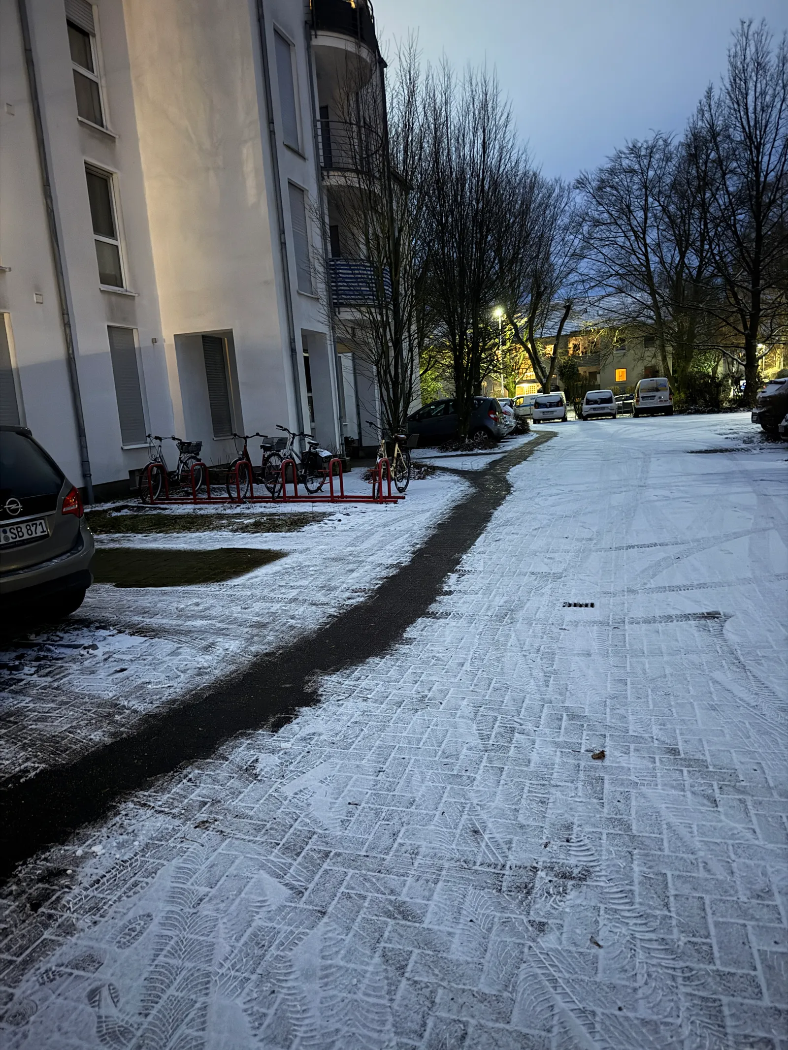 winterdienst gehweg mfh abend